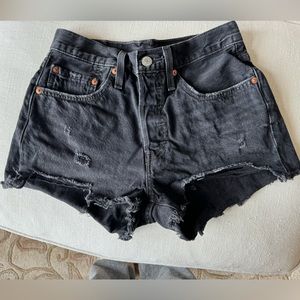 Black Levi’s shorts